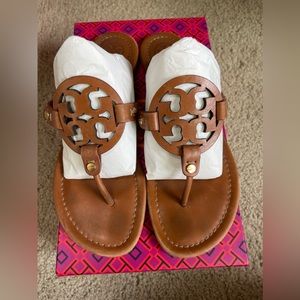 TORY BURCH - MILLER SANDAL, LEATHER VINTAGE VACHETTA